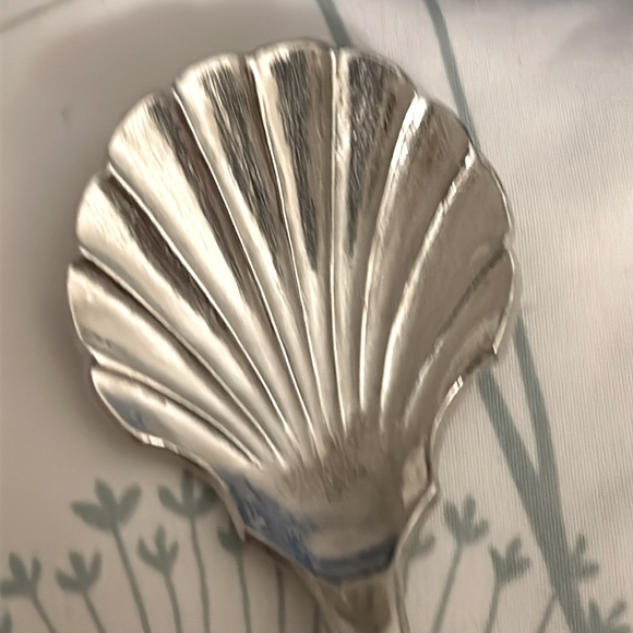 Pewter shell tea caddy spoon from Salisbury Pewter. Made in the USA - Picture 4 of 7